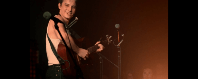 Elliot Maginot pr&eacute;sente le vid&eacute;oclip de sa chanson&nbsp;Purging Days
