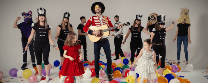 Alexandre Poulin pr&eacute;sente le vid&eacute;oclip de sa chanson&nbsp;Contrebande